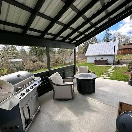 Romantic Cozy Cabin Walk To Lake Hot Tub Bikes Kayaks Grill Onalaska Eksteriør billede