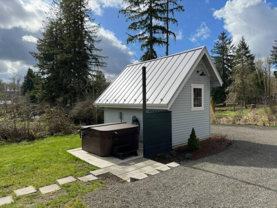 Romantic Cozy Cabin Walk To Lake Hot Tub Bikes Kayaks Grill Onalaska Eksteriør billede