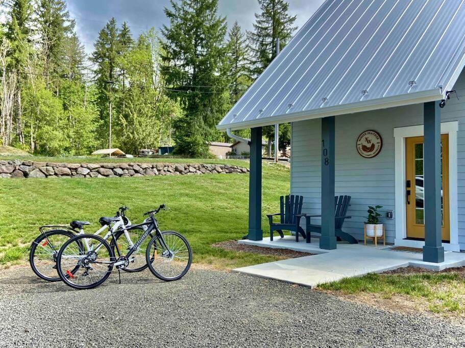 Romantic Cozy Cabin Walk To Lake Hot Tub Bikes Kayaks Grill Onalaska Eksteriør billede
